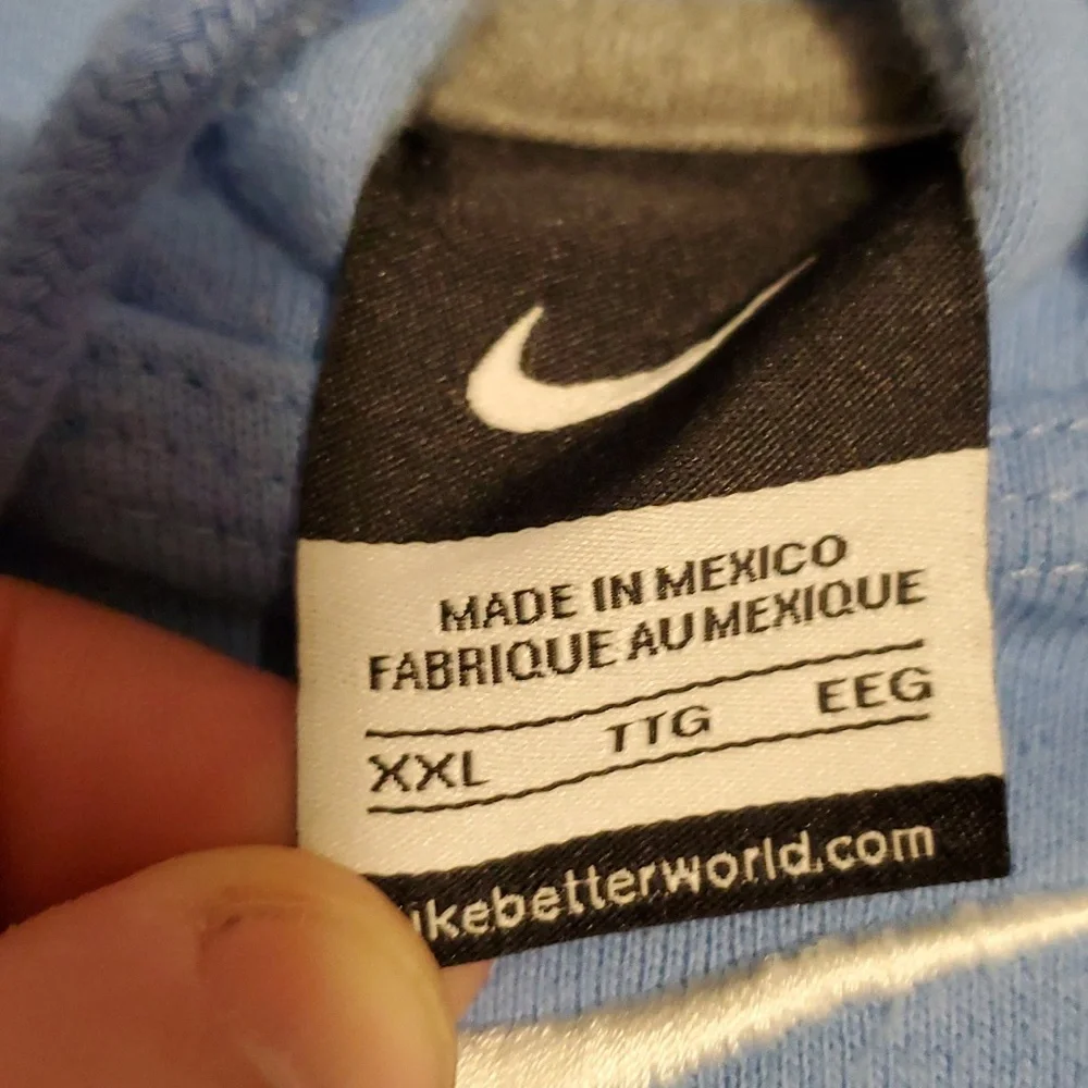Preloved Nike hoodie Center Swoosh